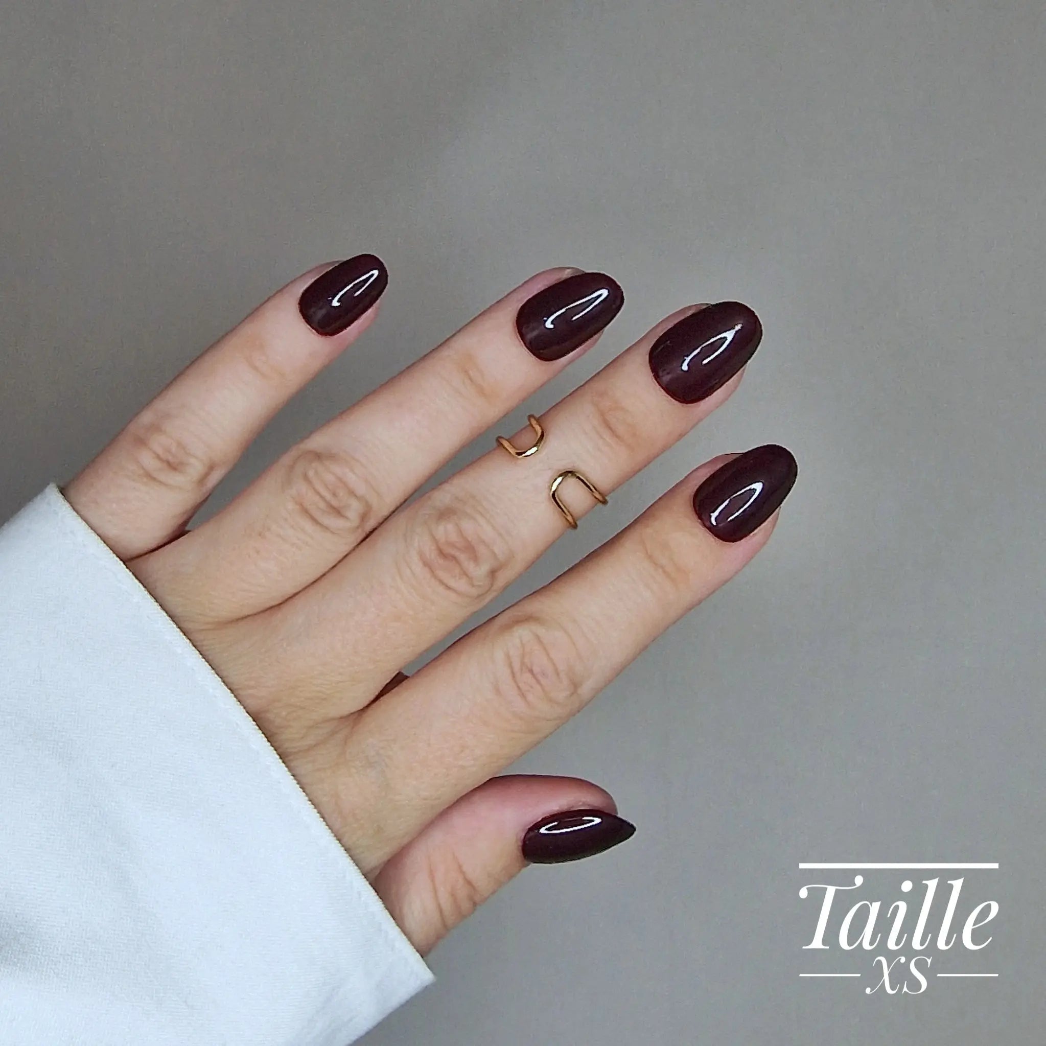 Cassis – Press On Nails (Rond) Lourya Studio