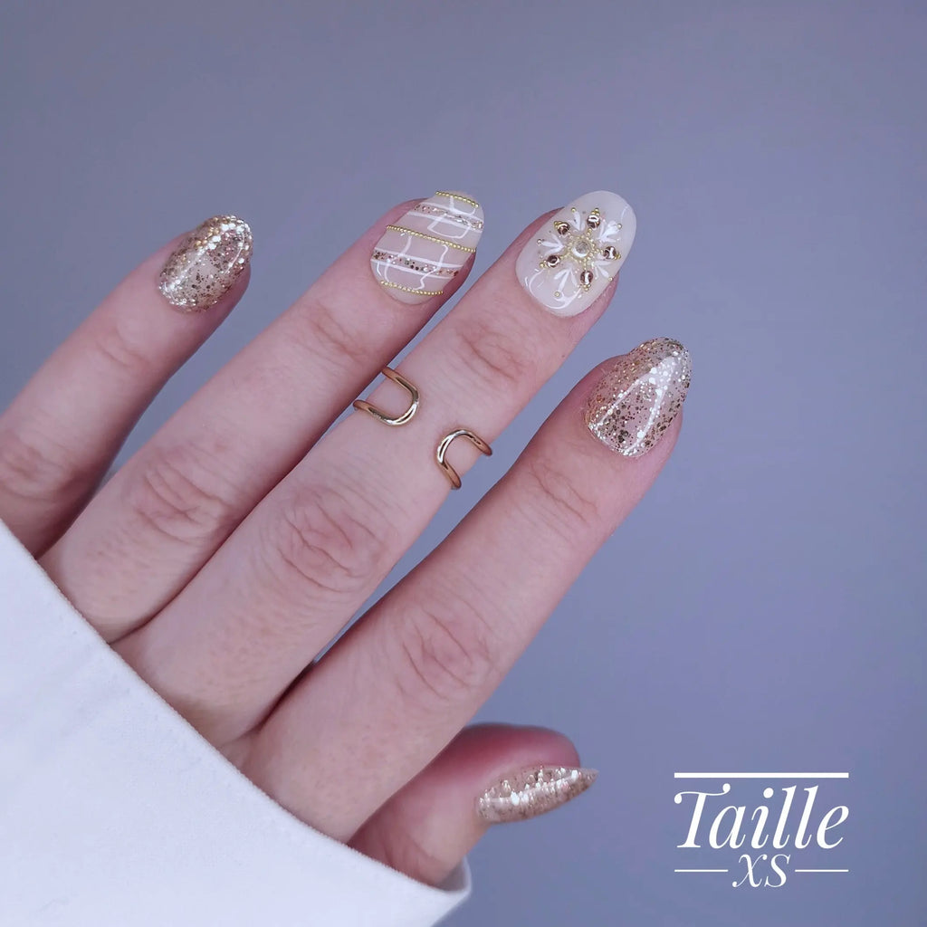 Coffret Pres On Nails Noël 2025 - Édition Limitée ( 2 kits, 4 poses possibles) Lourya Studio