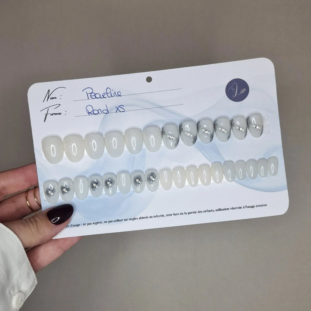 Pearline -Press On Nails - (Rond) Lourya Studio